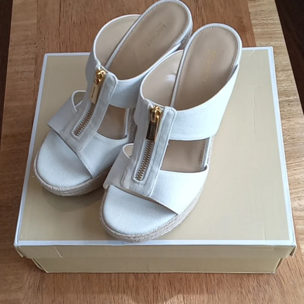 Michael Kors women's sandals-NEW